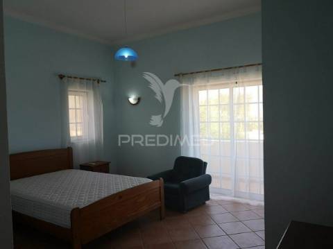 Loulé - moradia com 4 quartos / villa with 4 bedrooms