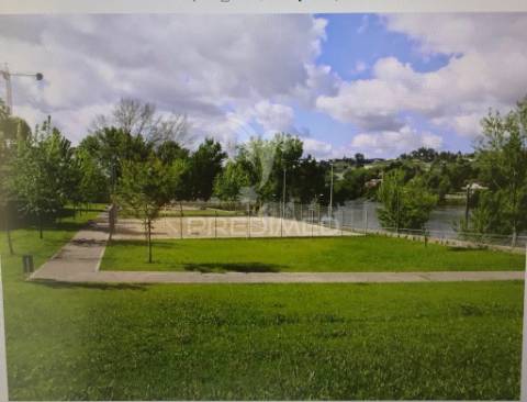 Terreno moradia isolada - ao freixo-porto