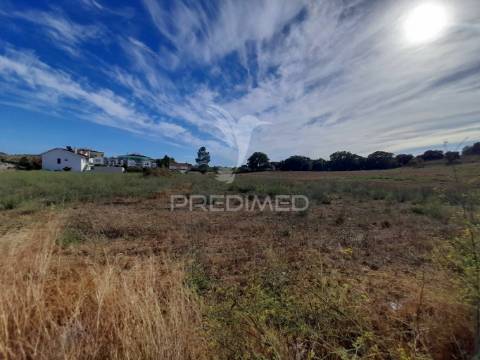 Terreno para construção junto ao complexo aquático.