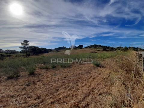 Terreno para construção junto ao complexo aquático.