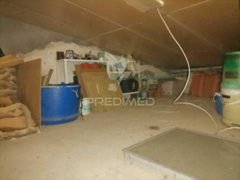 Casa pronta a habitar na aldeia de alagoa