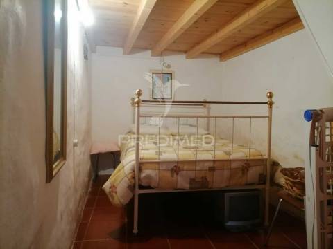 Casa pronta a habitar na aldeia de alagoa