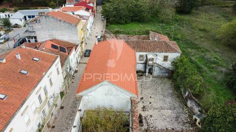 Casa senhorial no coração das caldas da rainha