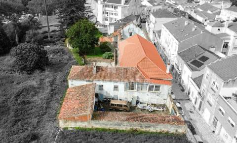 Casa senhorial no coração das caldas da rainha