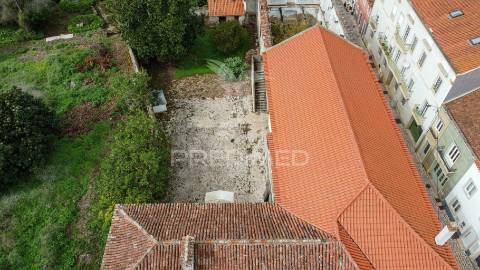 Casa senhorial no coração das caldas da rainha