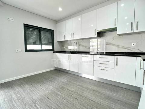 Olhão- apartamento com 3 quartos / apartment with 3 bedrooms  