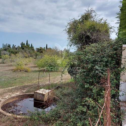 Propriedade 5480m2 em lagos com localização premium