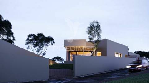 Moradia t4 nova em joane