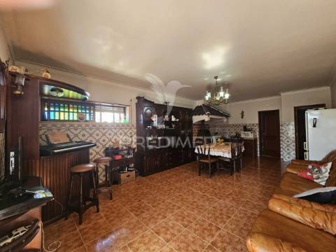 Moradia t3 perto de dorne com garagem para carro, barco ou moto água - valor negociável