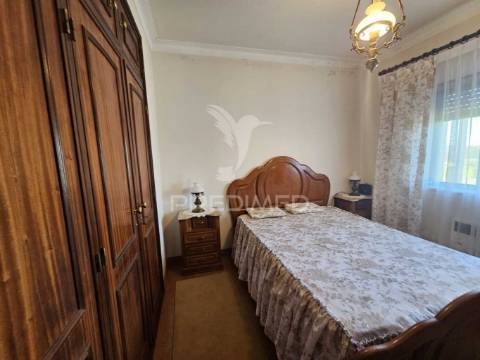 Moradia t3 perto de dorne com garagem para carro, barco ou moto água - valor negociável