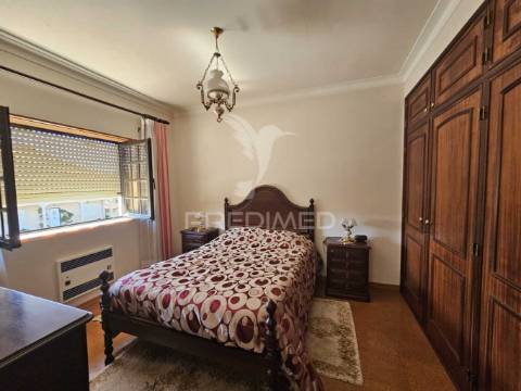 Moradia t3 perto de dorne com garagem para carro, barco ou moto água - valor negociável