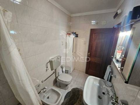 Moradia t3 perto de dorne com garagem para carro, barco ou moto água - valor negociável