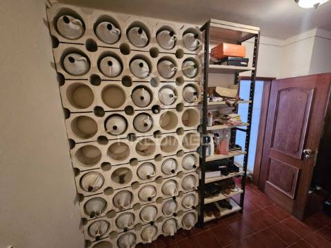 Moradia t3 perto de dorne com garagem para carro, barco ou moto água - valor negociável