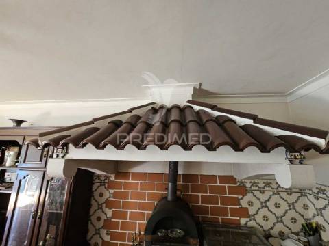 Moradia t3 perto de dorne com garagem para carro, barco ou moto água - valor negociável