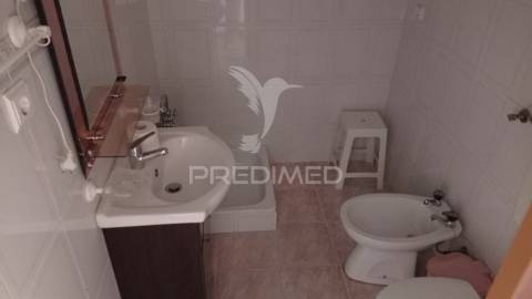 Casa de rés do chão e 1ºandar, seda.