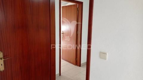 Casa de rés do chão e 1ºandar, seda.