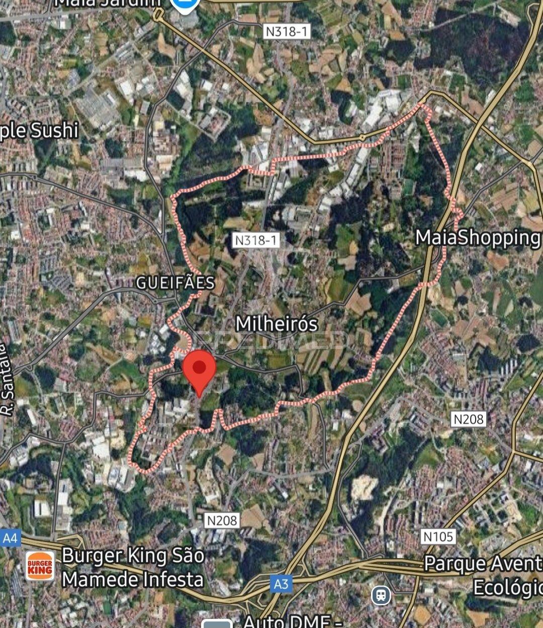 Terreno p/construção de moradia com 3 frentes em milheirós, maia