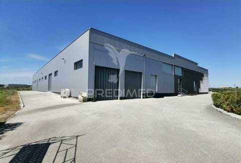 Excelente oportunidade de negocio  pavilhão-armazém  torre do bispo