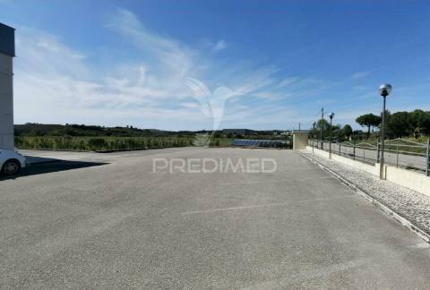 Excelente oportunidade de negocio  pavilhão-armazém  torre do bispo