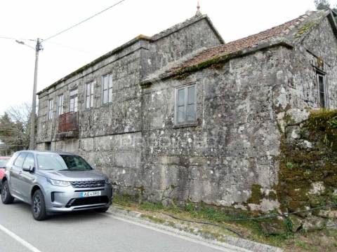 Moradia de pedra para recuperar