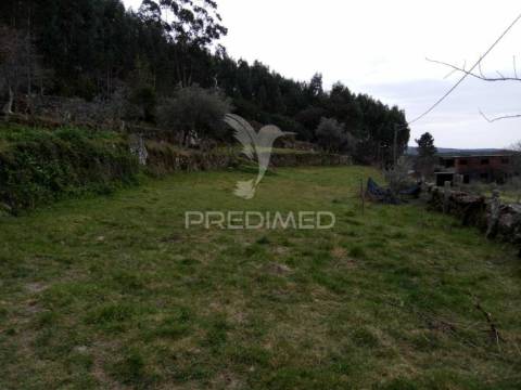 Moradia de pedra para recuperar