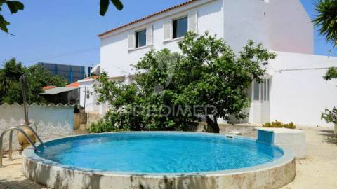 Quinta 10.080m2 com moradia bi familiar 411m2 e piscina