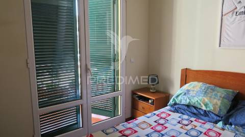 Apartamento t3 nos piornais junto estrada monumental vista mar.