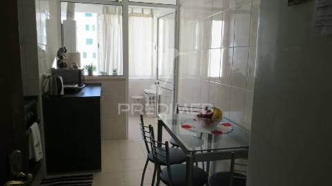 Apartamento t3 nos piornais junto estrada monumental vista mar.