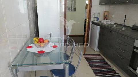 Apartamento t3 nos piornais junto estrada monumental vista mar.
