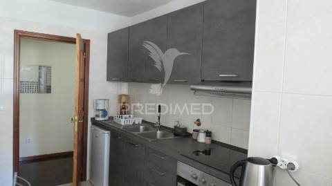 Apartamento t3 nos piornais junto estrada monumental vista mar.