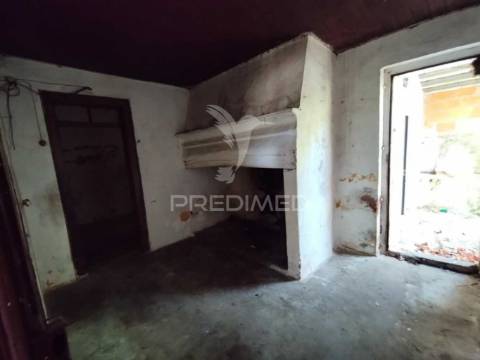 Moradia térrea de tipologia t2, no concelho de gavião