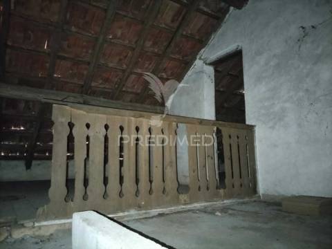 Moradia térrea de tipologia t2, no concelho de gavião