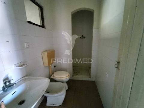 Moradia térrea de tipologia t2, no concelho de gavião