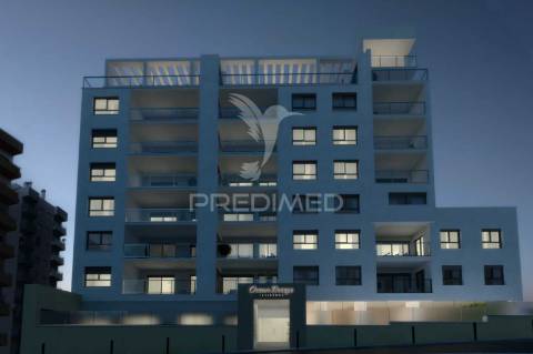 Apartamento t1 c/garagem em construção na praia da rocha