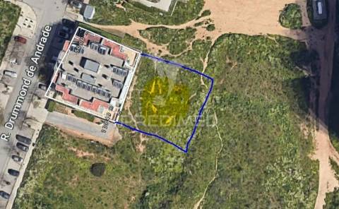 Lote de terreno para construção de prédio com 20 fogos 5 pisos