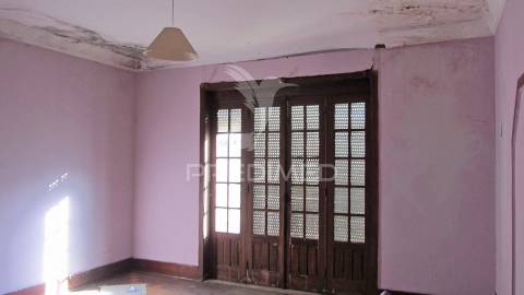 2 prédios c/ projecto  -  ao marquês