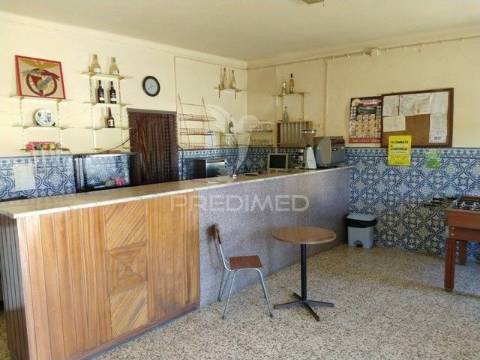 Habitação/ comércio zona de chamusca- santarém