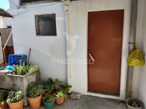 Habitação/ comércio zona de chamusca- santarém