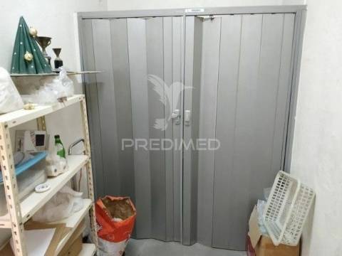 Habitação/ comércio zona de chamusca- santarém