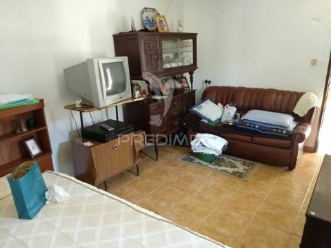 Habitação/ comércio zona de chamusca- santarém