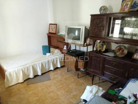 Habitação/ comércio zona de chamusca- santarém