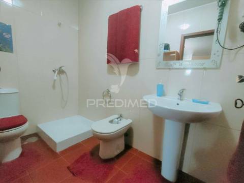 Moradia individual t4 em vila nova