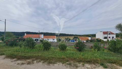 Moradia v2 com terraço próximo de alcácer do sal recentemente renovada