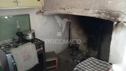 Venda conjunta de duas casas, galveias