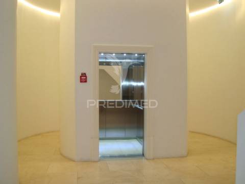 Escritórios de luxo á pr batalha