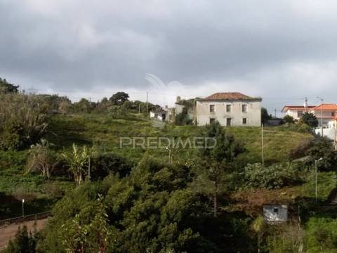 Solar  em são jorge, 2 pisos, em pedra, com 318m2.