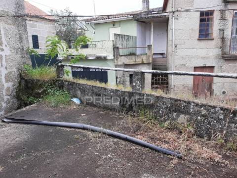 Casa em pedra - cativelos