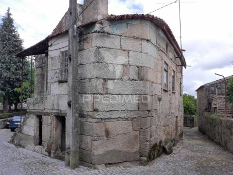 Casa em pedra - cativelos