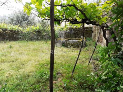 Casa em pedra - cativelos