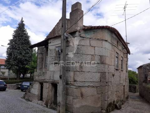 Casa em pedra - cativelos